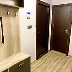 Niki Apart